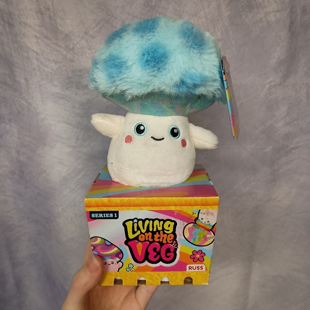 Russ Living On‎ The Veg T.J. Blue Mushroom Plush 6in NWT Series 1